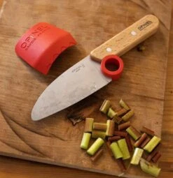 Opinel Le Petit Chef Kitchen Knife & Finger Guard -KITCHEN KNIVES Shop 001744 3