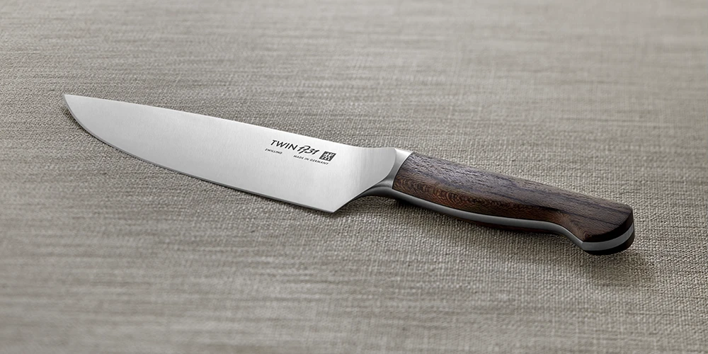 Zwilling Twin 1731 20cm Chef’s Knife (31841-201-0) 5 Zwilling Twin 1731 20cm Chef’s Knife (31841-201-0) - Image 3