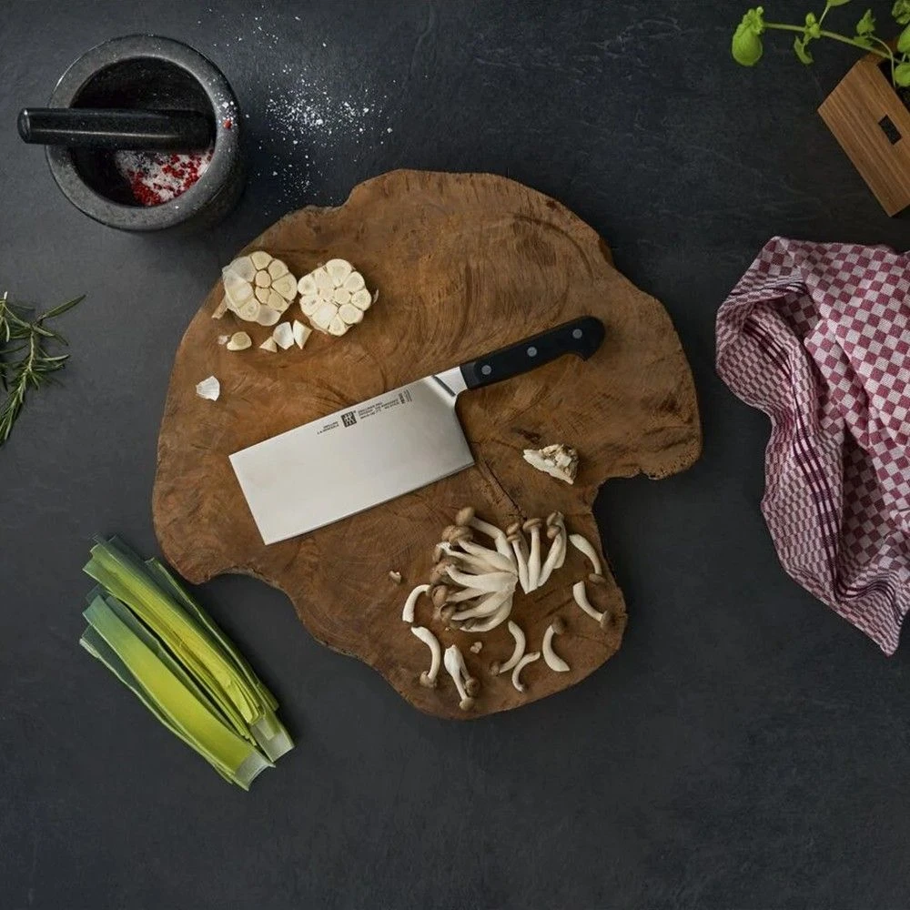 Zwilling Pro Chinese Chefs Knife 18cm (38419-181-0) 4 Zwilling Pro Chinese Chefs Knife 18cm (38419-181-0) - Image 2