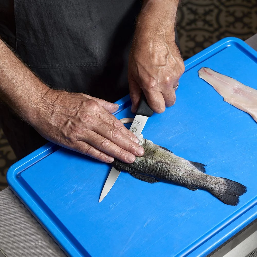 Victorinox Fibrox 16cm Filleting Knife Flexible Blade (5370316) 4 Victorinox Fibrox 16cm Filleting Knife Flexible Blade (5370316) - Image 2