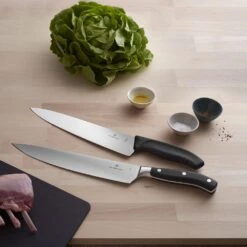 Victorinox Swiss Classic 15cm Chefs Knife Black (6800315B) -KITCHEN KNIVES Shop cut 7 7403 25g 6.8003 25g g chef ls1