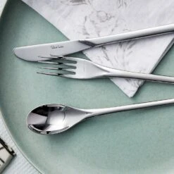 Robert Welch Bud Bright V 24 Piece Set With Free Small Cutlery Tray 18 Robert Welch Bud Bright V 24 Piece Set With Free Small Cutlery Tray -KITCHEN KNIVES Shop rw collection 5mm bud 7