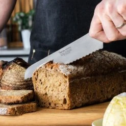 Robert Welch Professional V Bread Knife 22cm -KITCHEN KNIVES Shop rwpsa2001v professional v bread knife 22cm ps811 1