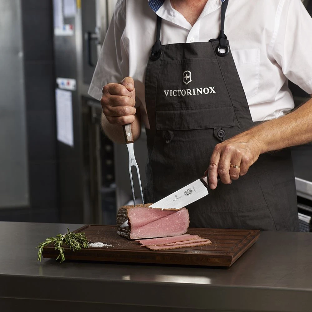 Victorinox Wood 31cm Carving Knife (5200031) 4 Victorinox Wood 31cm Carving Knife (5200031) - Image 2